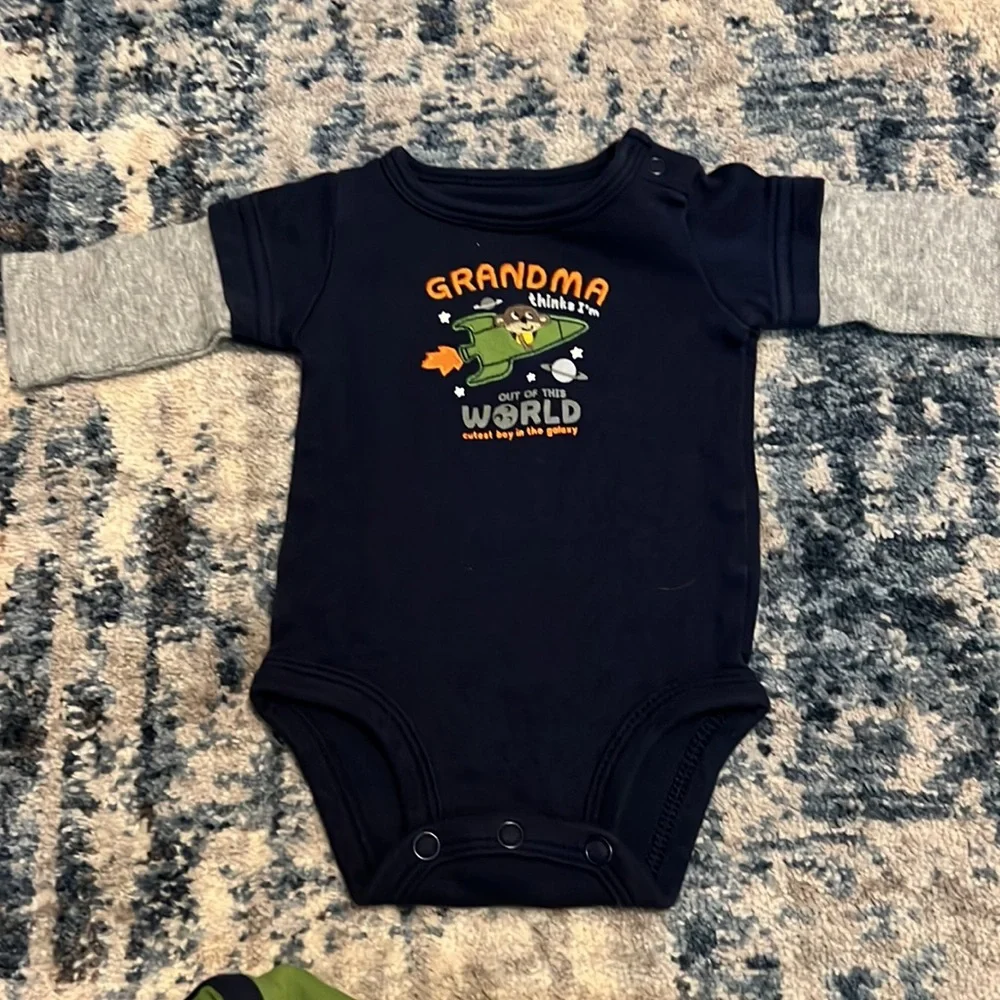 Carters NewBorn Lot (B-3) - Picture 9 of 11